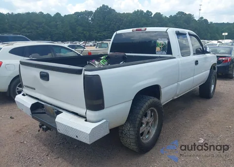 2002 Chevrolet Silverado 1500 Ls z USA, uszkodzony, nr VIN 1GCEK19T72E209938